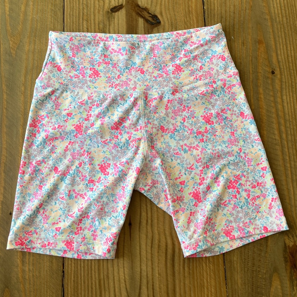 EUC VOGO women’s floral active bike shorts, size medium